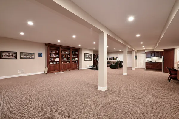 $959,000 | 907 Middleton Lane, Inverness, IL 60010
