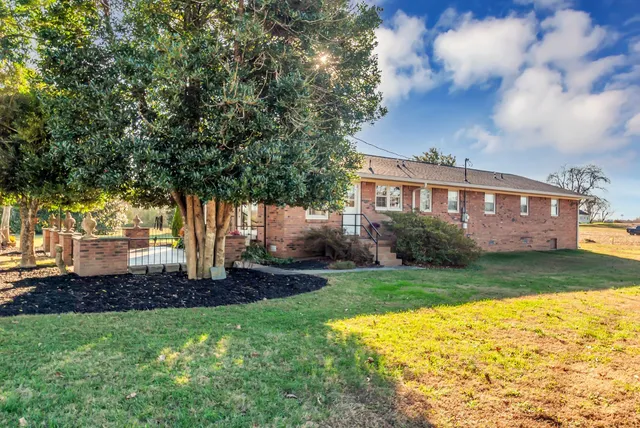 $439,000 | 104 Glendale Road, Loretto, TN 38469