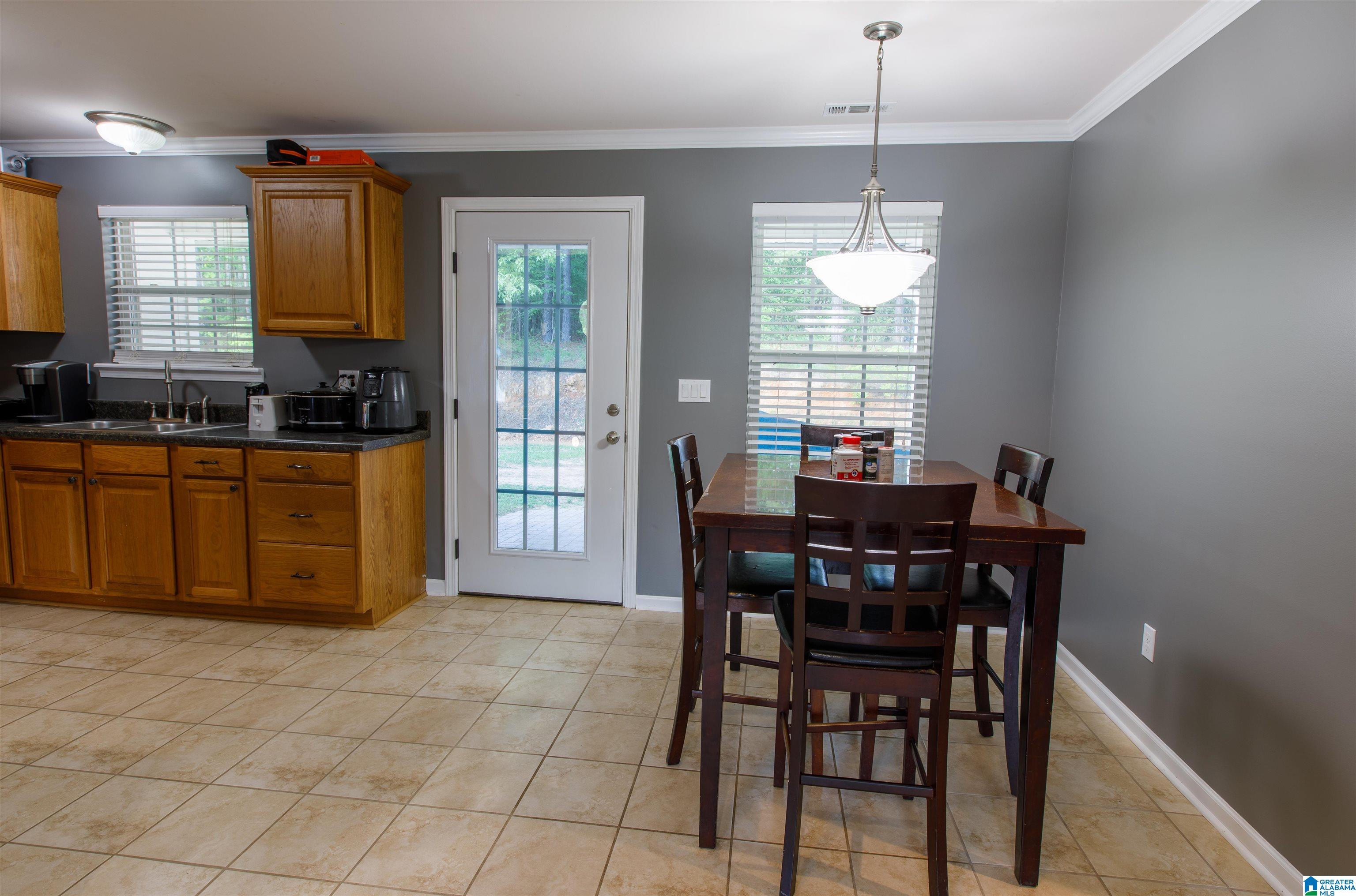 137 Gilmore Road Jasper, AL 35504 - Photo 8 of 17