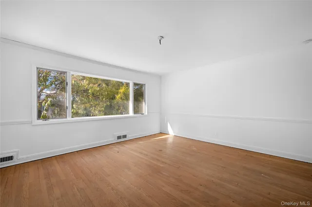 $1,899,000 | 66 Deepdale Drive, Great Neck, NY 11021