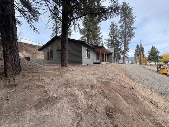 $570,000 | 204 West Mill Street, Cascade, ID 83611