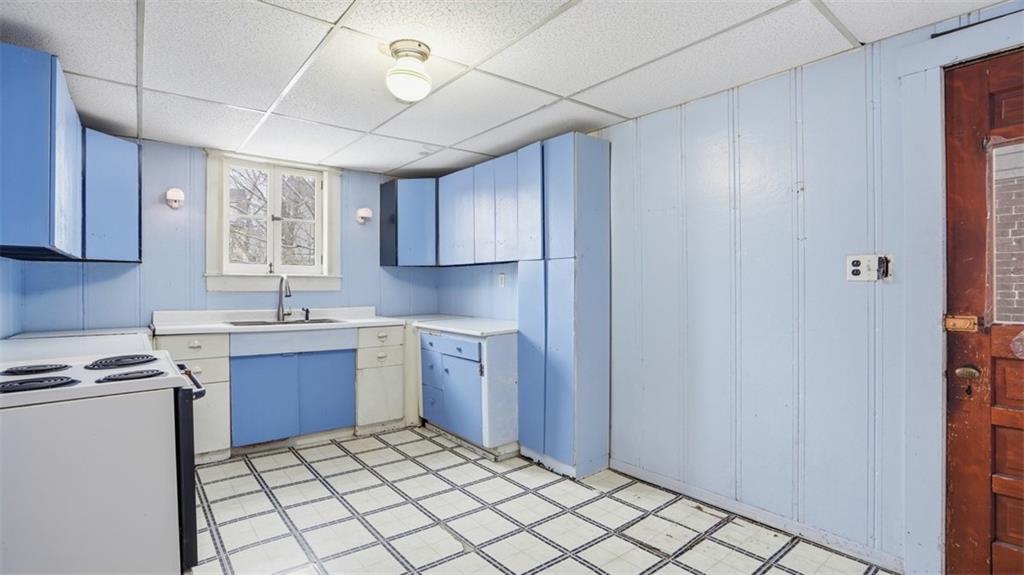 328 West New Castle Street Butler, PA 16001 - Photo 19 of 42 Kitchen