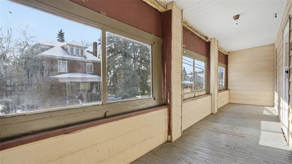 328 West New Castle Street Butler, PA 16001 - Photo 4 of 42 Covered front porch