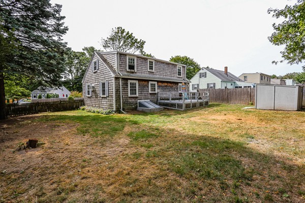 17 MacArthur Road Beverly, MA 01915 - Photo 12 of 14 Gallery Image 12