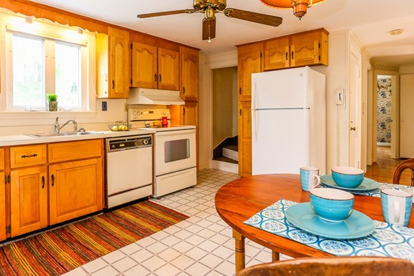 17 MacArthur Road Beverly, MA 01915 - Photo 4 of 14 Gallery Image 4