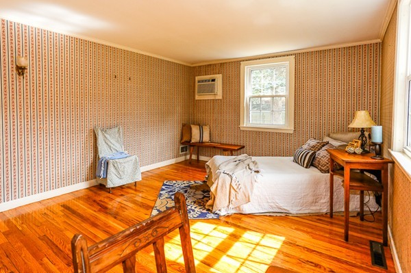 17 MacArthur Road Beverly, MA 01915 - Photo 9 of 14 Gallery Image 9