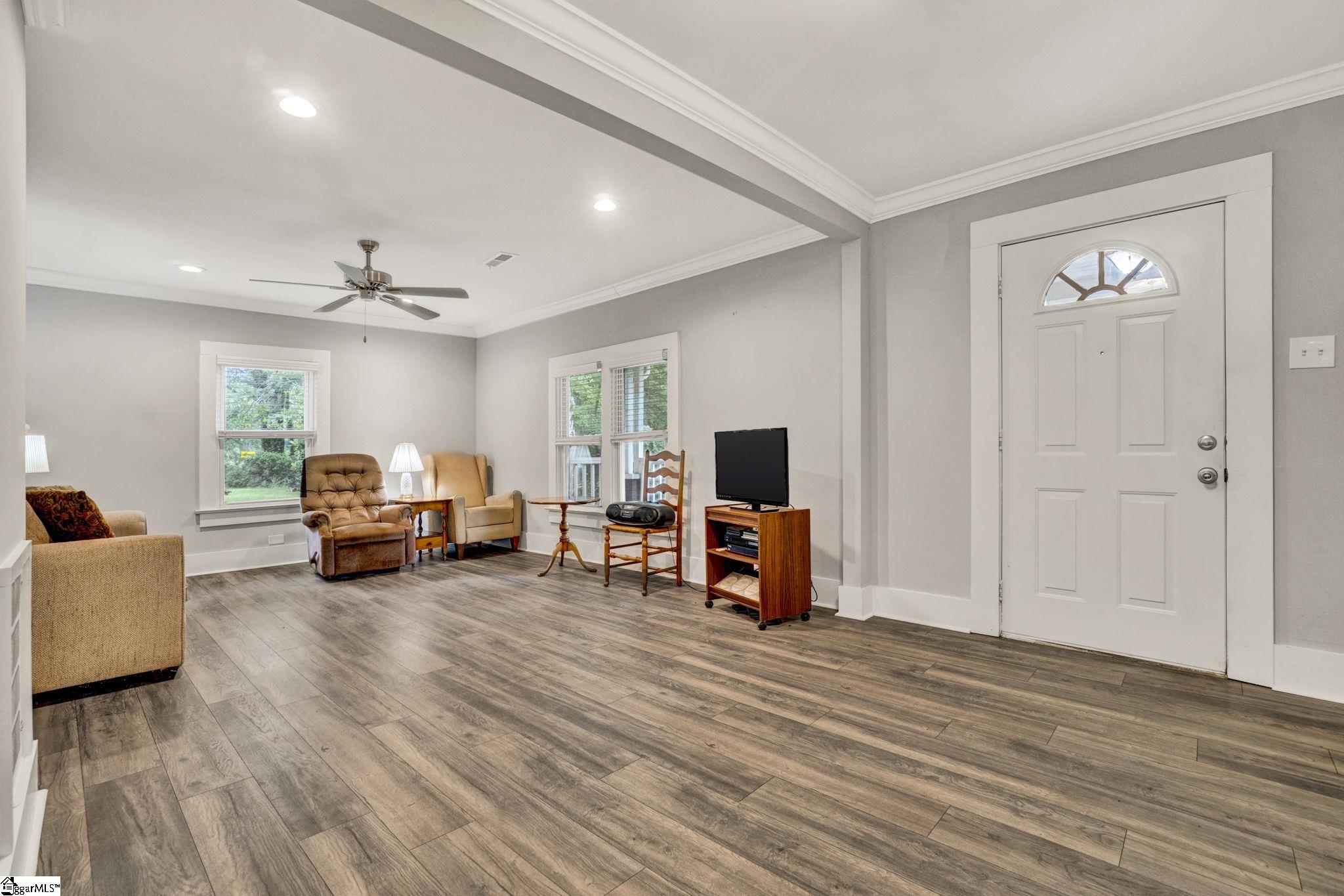 403 Trussell Street Honea Path, SC 29654 - Photo 4 of 37