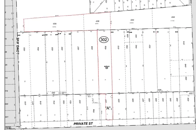 a view of yard with green space