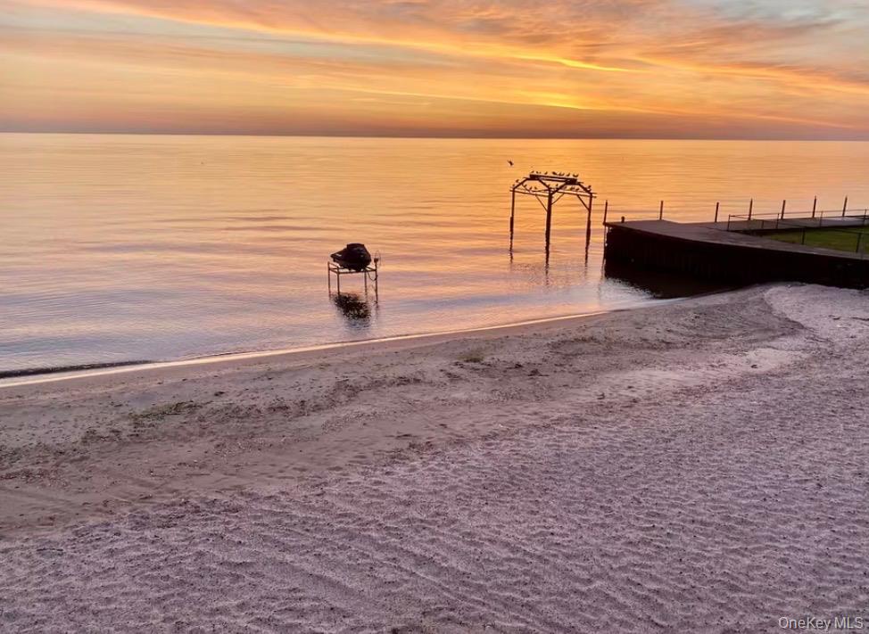 2898 Edgemere Drive Rochester, NY 14612 - Photo 3 of 18