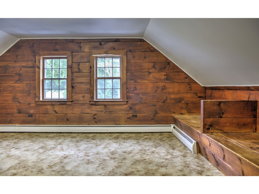 1616 Walloomsac Road Bennington, VT 05201 - Photo 15 of 21