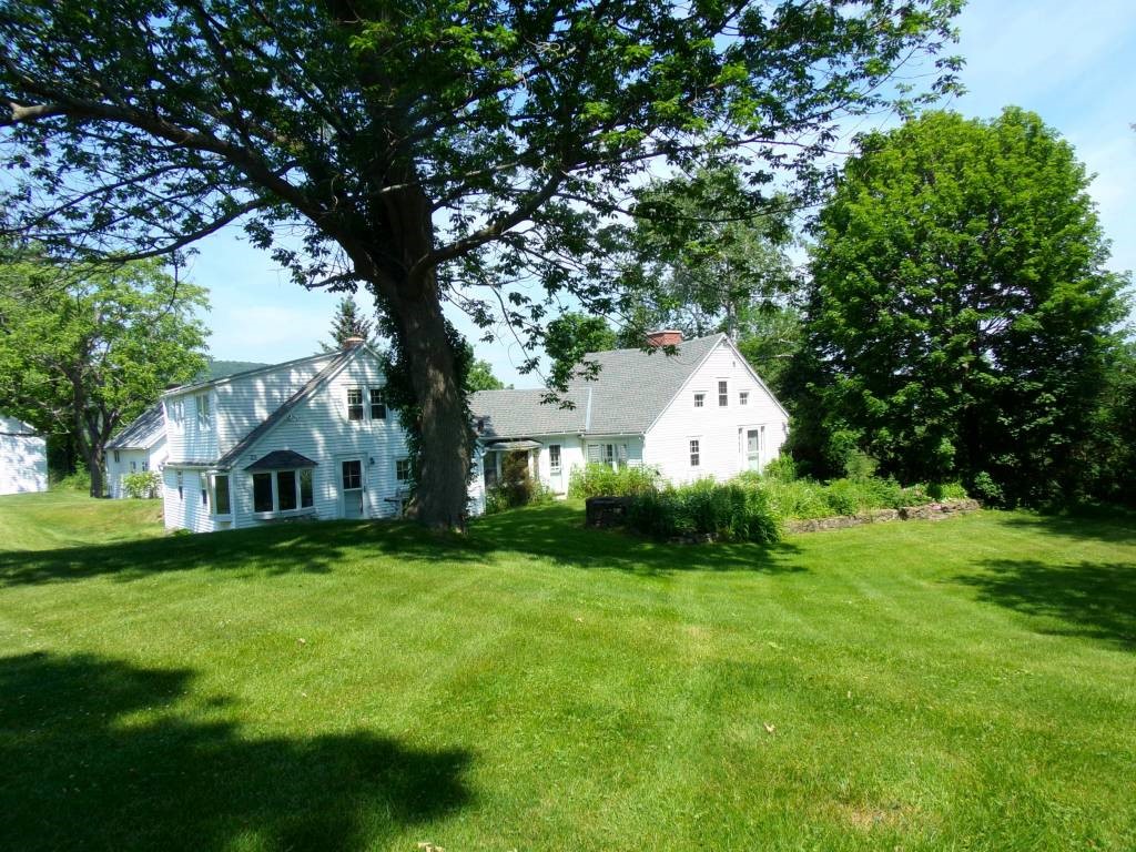 1616 Walloomsac Road Bennington, VT 05201 - Photo 3 of 21
