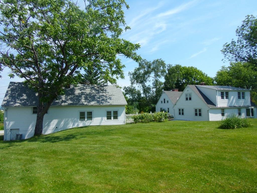 1616 Walloomsac Road Bennington, VT 05201 - Photo 5 of 21