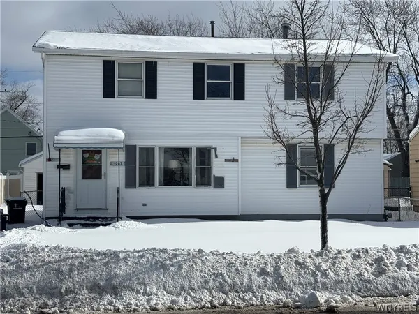 $315,000 | 1067 Parker Boulevard, Tonawanda, NY 14223