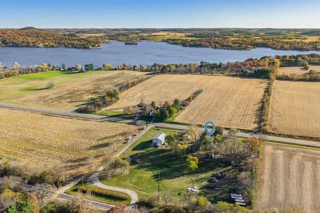 $990,000 | E13526 State Road 78 And 113, Merrimac, WI 53561