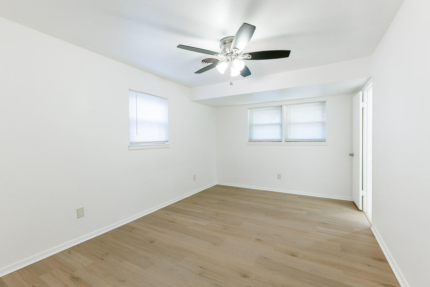 5321 31st Street Lubbock, TX 79407 - Photo 22 of 41 Primary Bedroom