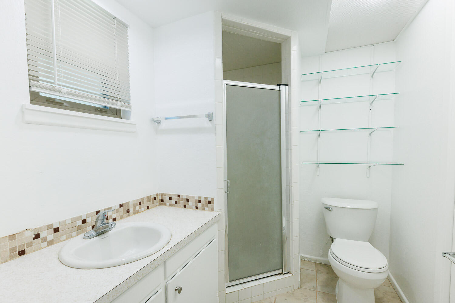 5321 31st Street Lubbock, TX 79407 - Photo 25 of 41 Primary Bathroom