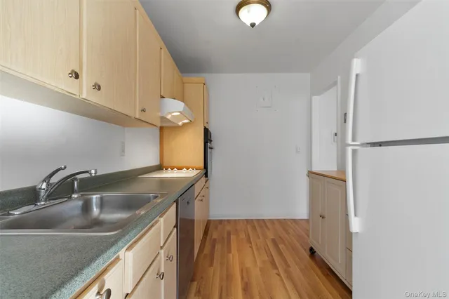 $2,700 | 412 Benedict Avenue, Unit 5J, Tarrytown, NY 10591