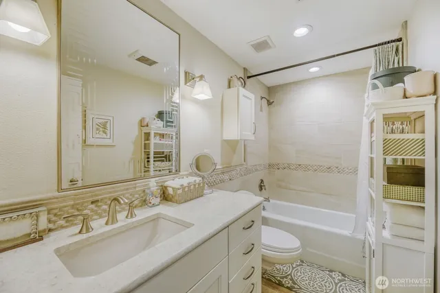 $3,500 | 610 Front Street, Unit 201, Mukilteo, WA 98275