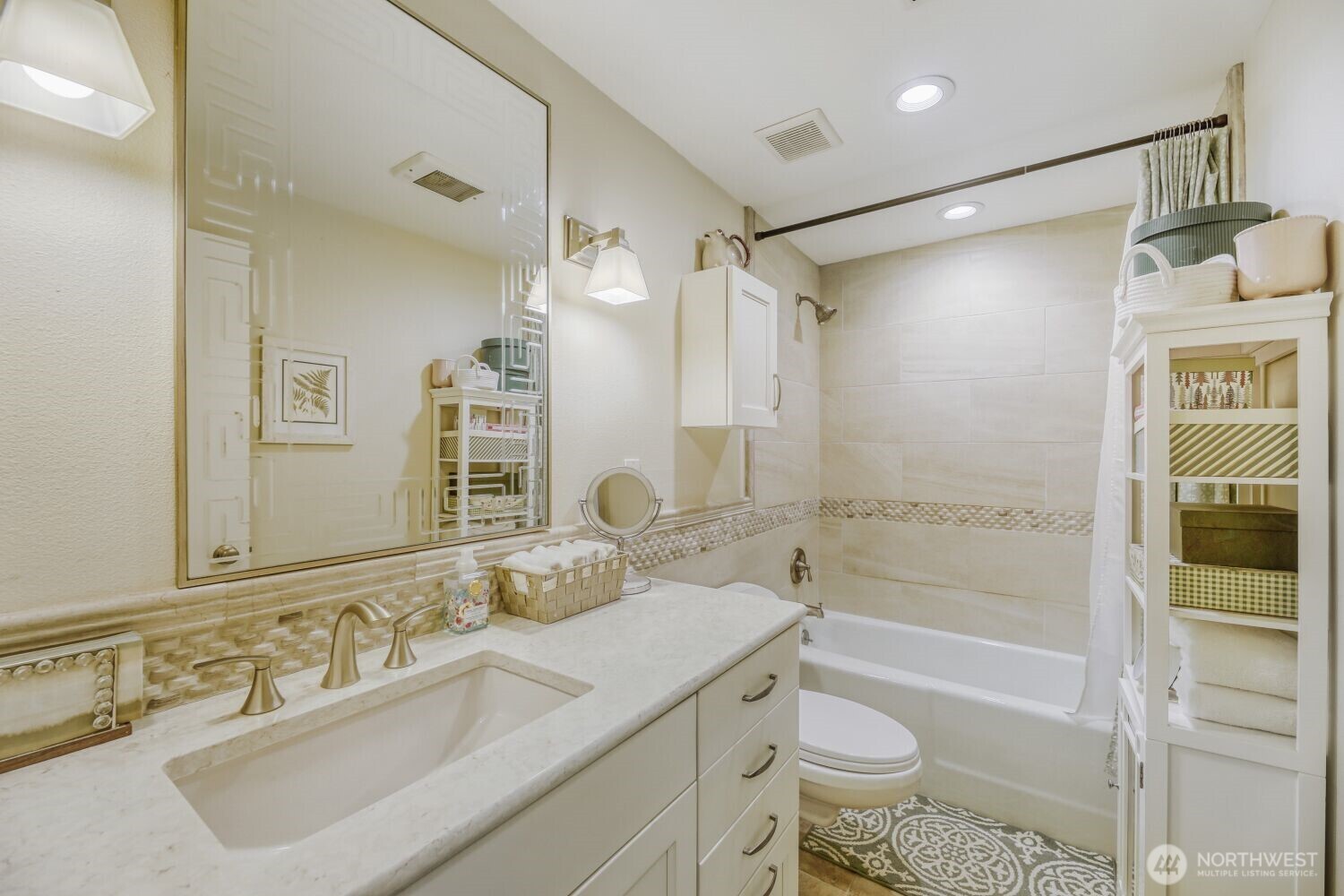 610 Front Street, Unit 201 Mukilteo, WA 98275 - Photo 12 of 29