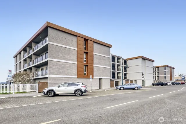 $3,500 | 610 Front Street, Unit 201, Mukilteo, WA 98275