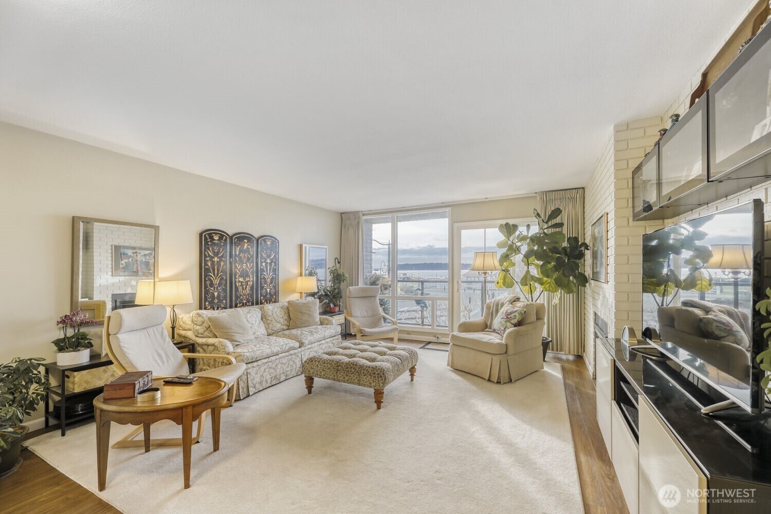 610 Front Street, Unit 201 Mukilteo, WA 98275 - Photo 3 of 29