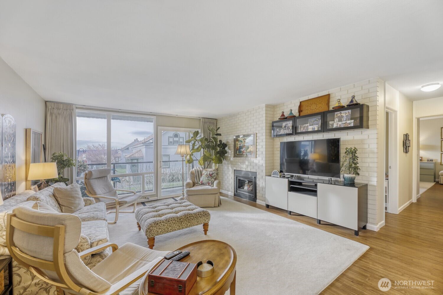 610 Front Street, Unit 201 Mukilteo, WA 98275 - Photo 4 of 29