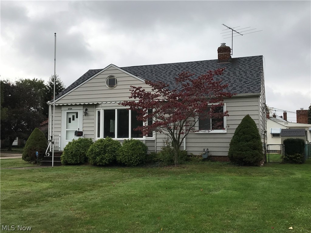 6564 Ridgewood Lakes Drive Parma, OH 44129 - Photo 2 of 33 Owned by one family for over 50 years!!