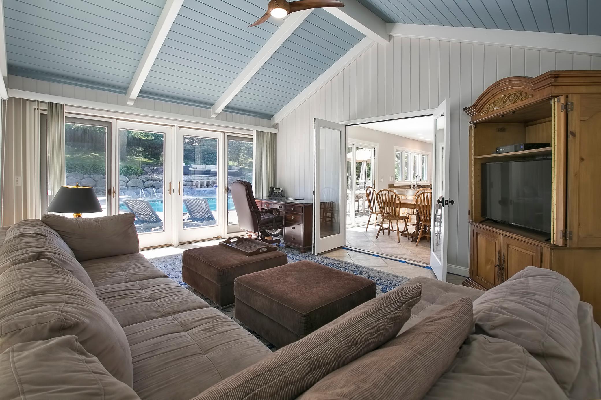 16119 Ringer Road Minnetonka, MN 55391 - Photo 7 of 15