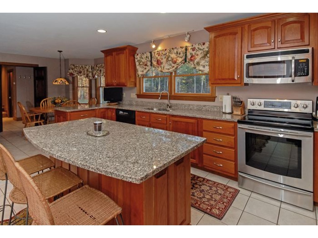 9 William Road South Berwick, ME 03908 - Photo 3 of 34