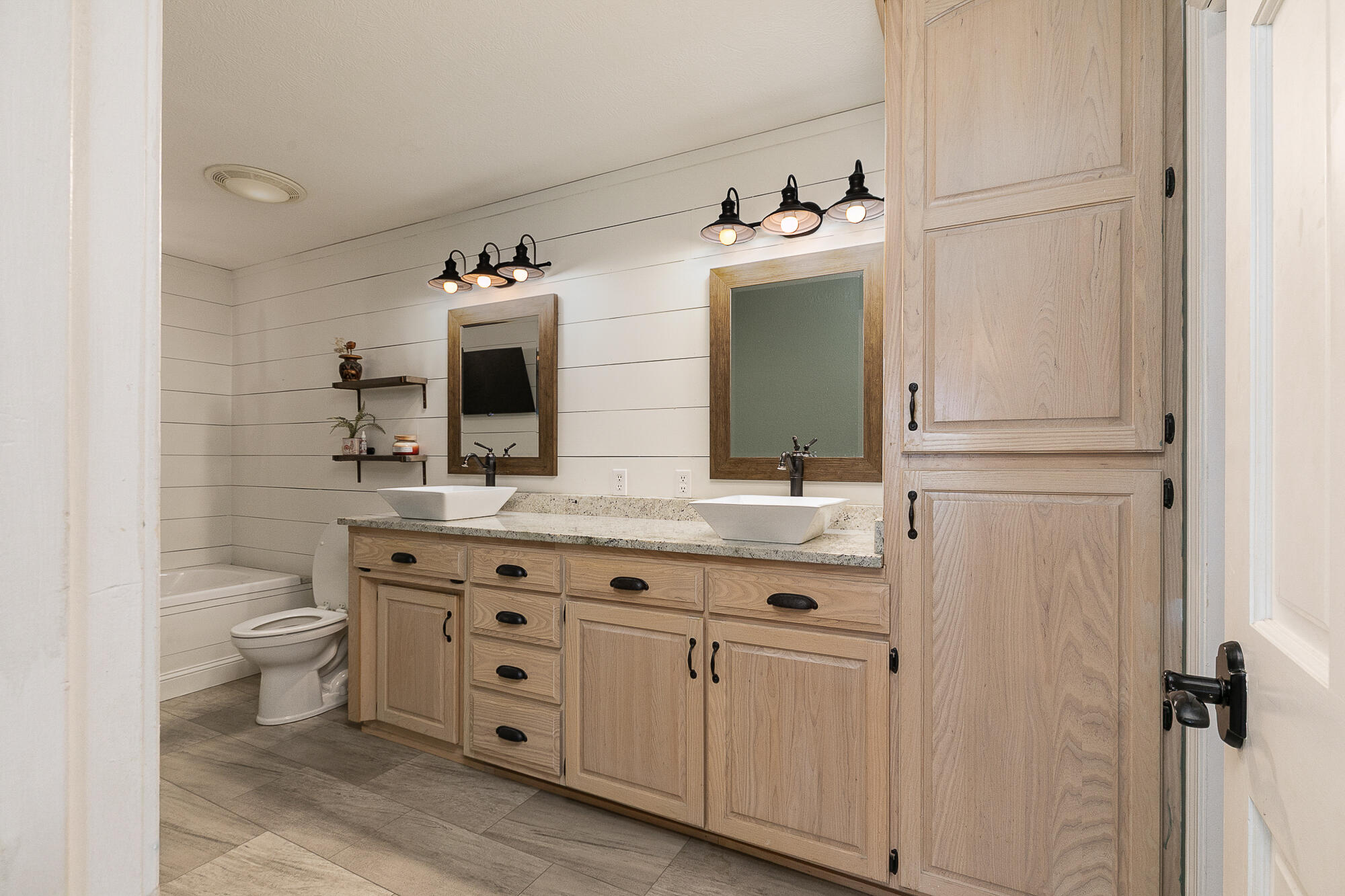 1128 East 425th Road Bolivar, MO 65613 - Photo 25 of 61 7M4A5088-Edit