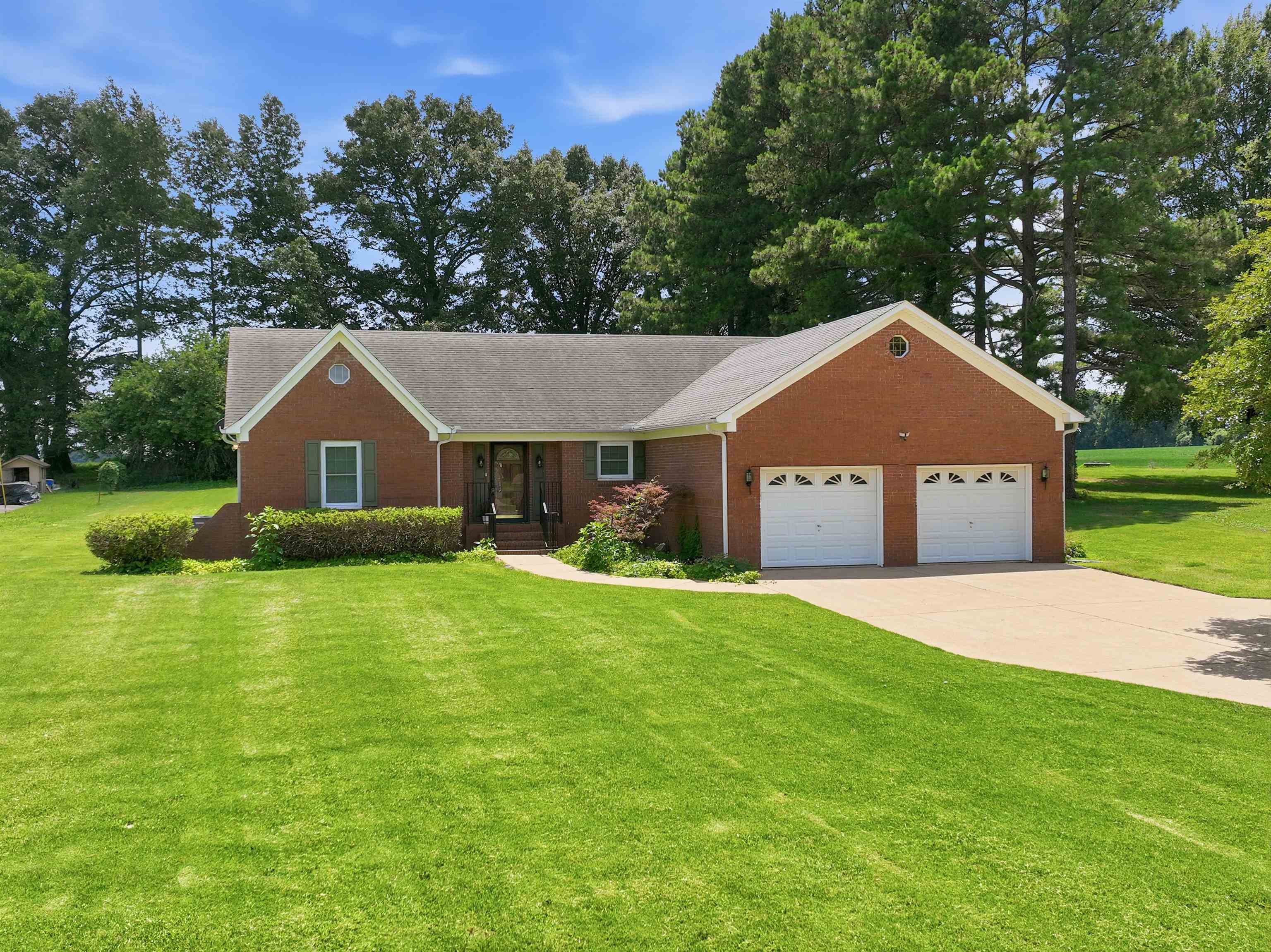 171 Brierhedge Road Covington, TN 38019 - Photo 1 of 40