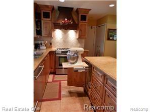 33743 Lyncroft Street Farmington, MI 48331 - Photo 19 of 40 19.jpg