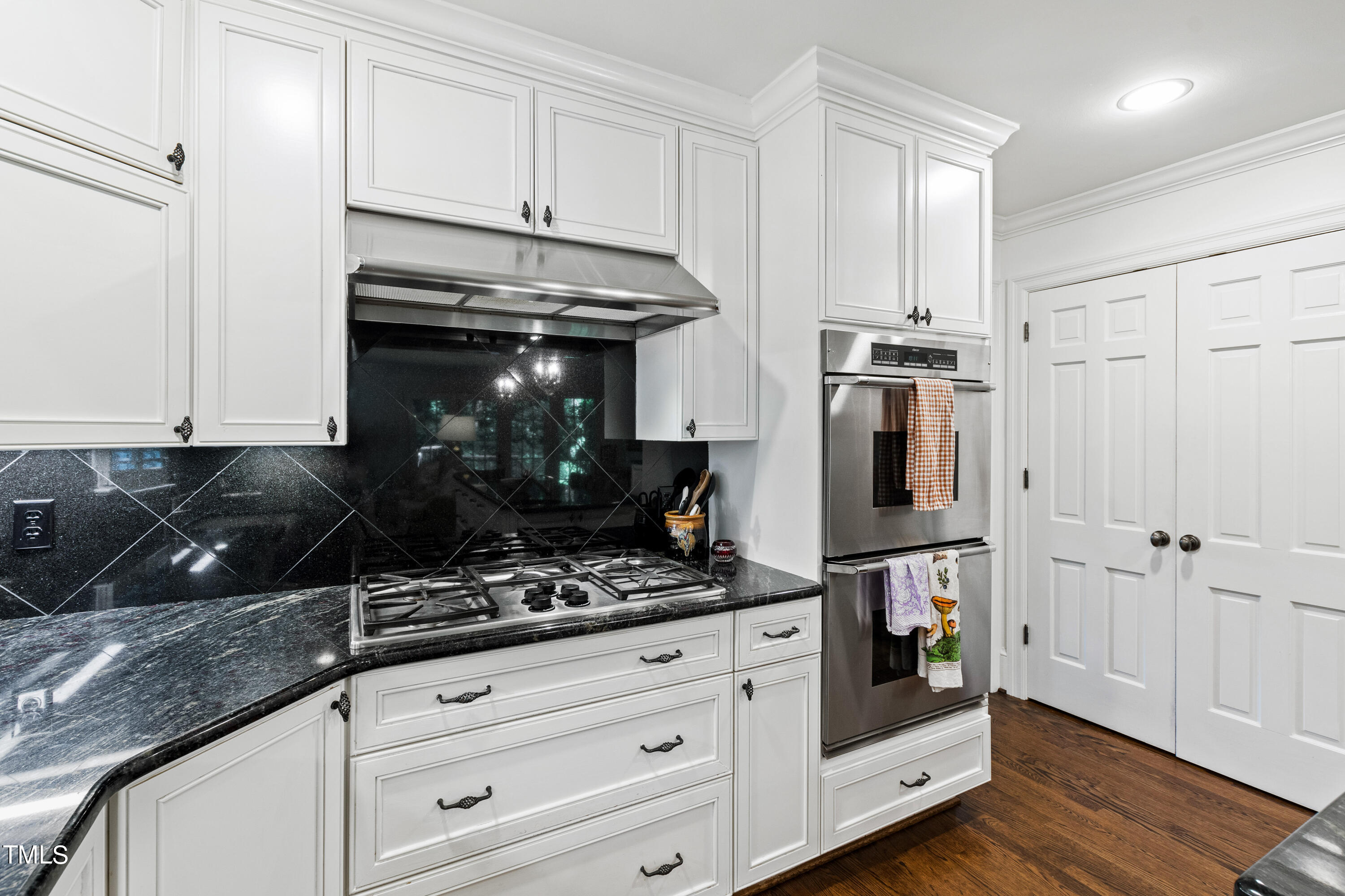 2525 White Oak Road Raleigh, NC 27609 - Photo 14 of 58 KitchenD