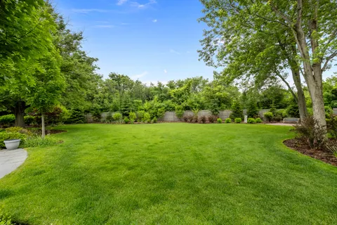 $1,695,000 | 150 North Suffolk Lane, Lake Forest, IL 60045