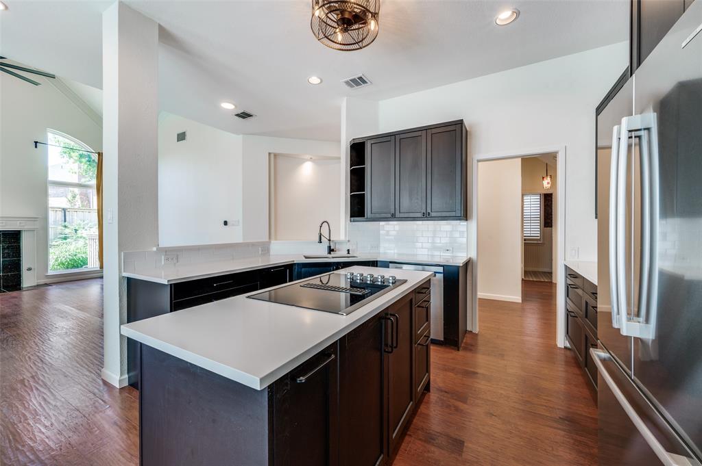 3772 Waterside Court Addison, TX 75001 - Photo 8 of 22