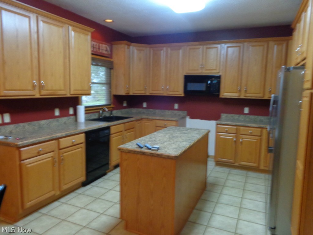 6029 Navarre Road Southwest Canton, OH 44706 - Photo 6 of 22