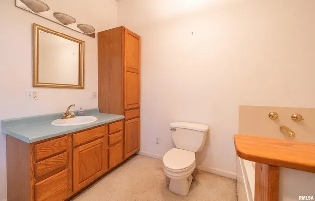 $590,000 | 15319 Laminack Road, Carterville, IL 62918