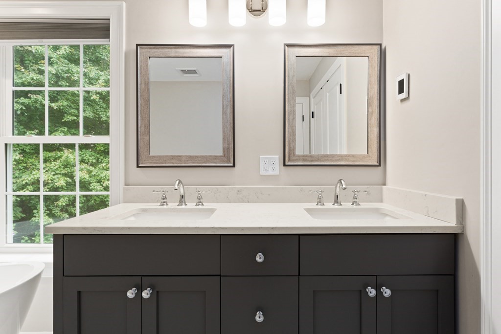 37 Whitewood Road Westwood, MA 02090 - Photo 28 of 40 Gallery Image 28