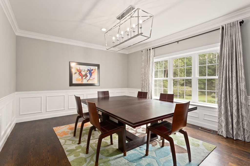 37 Whitewood Road Westwood, MA 02090 - Photo 5 of 40 Gallery Image 5