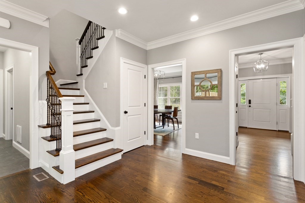 37 Whitewood Road Westwood, MA 02090 - Photo 6 of 40 Gallery Image 6