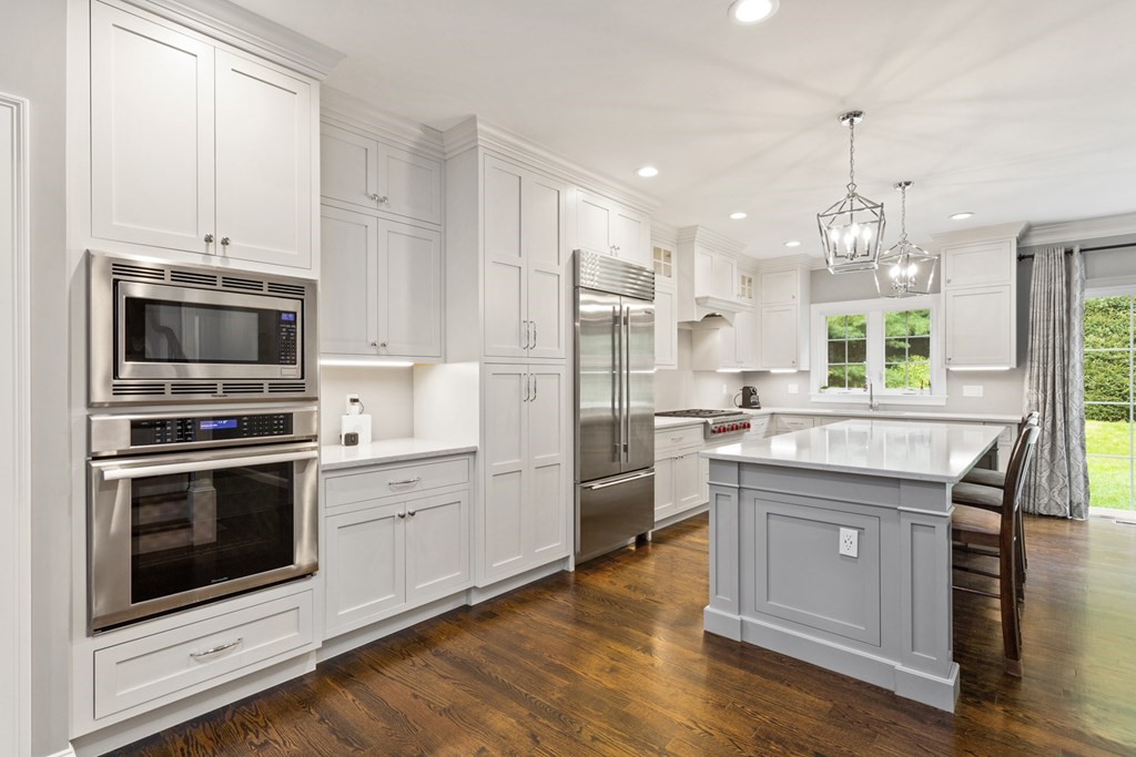 37 Whitewood Road Westwood, MA 02090 - Photo 7 of 40 Gallery Image 7