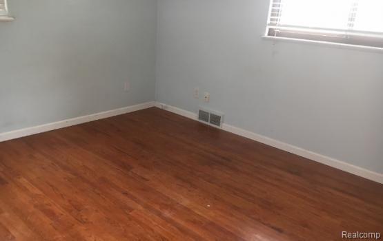 644 Sheffield Road Auburn Hills, MI 48326 - Photo 17 of 34
