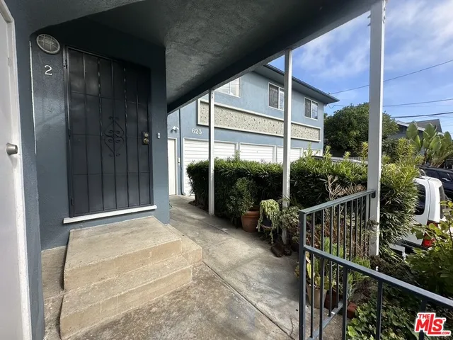 $3,250 | 623 Ashland Avenue, Unit 2, Santa Monica, CA 90405