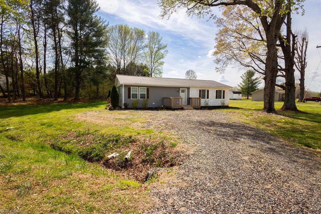 108 Sparrow Road Eden, NC 27288 - Photo 2 of 35