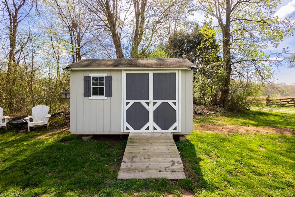 108 Sparrow Road Eden, NC 27288 - Photo 34 of 35