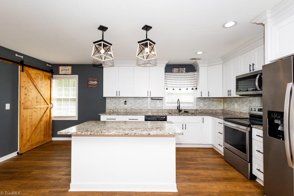 108 Sparrow Road Eden, NC 27288 - Photo 5 of 35