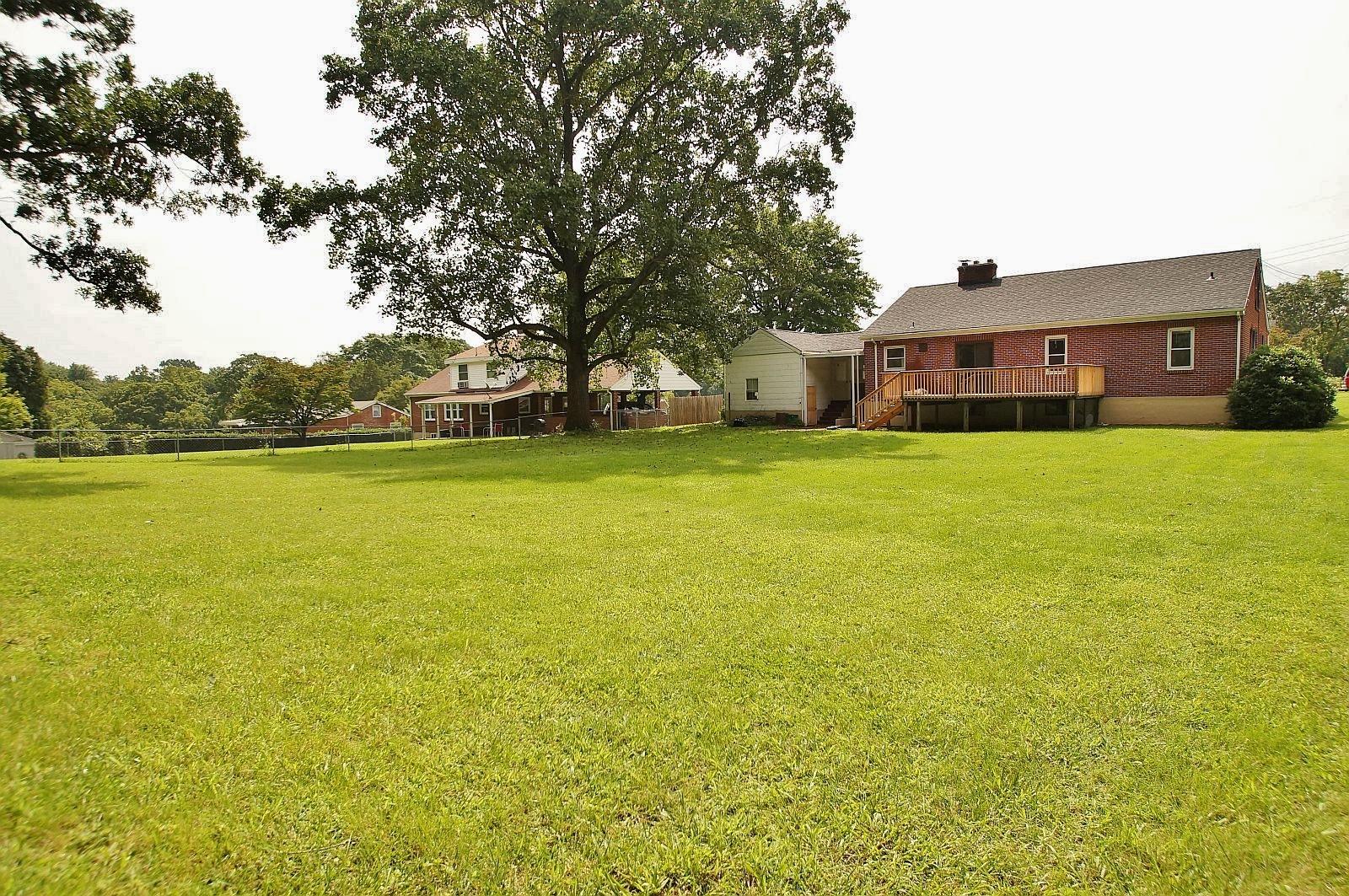 3323 Valentine Road Southwest Roanoke, VA 24018 - Photo 33 of 38 DSD_0072