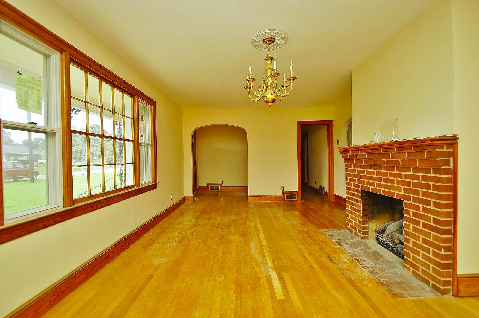 3323 Valentine Road Southwest Roanoke, VA 24018 - Photo 6 of 38 DSD_0008