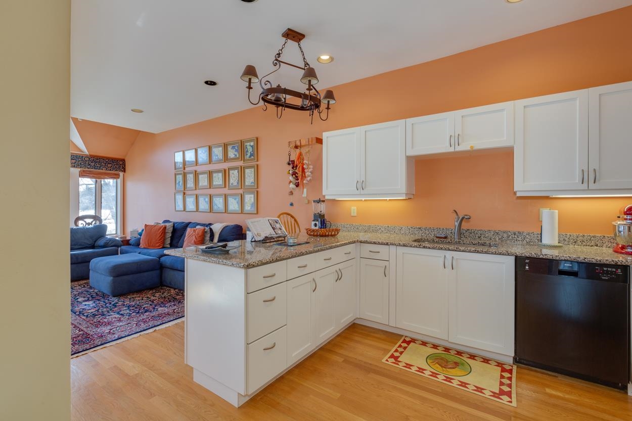 46 Cherry Hollow Road, Unit 61 Nashua, NH 03062 - Photo 10 of 40 Gallery Image 10