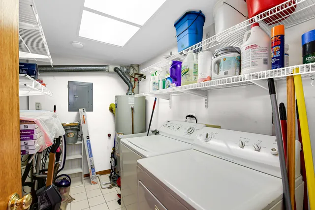 $229,000 | 6601 Martin France Circle, Unit 2A, Tinley Park, IL 60477